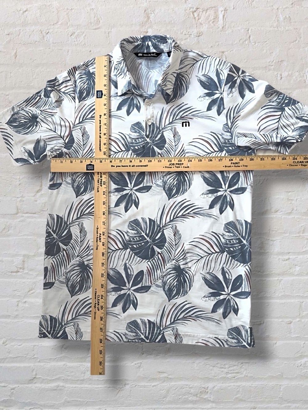 TravisMathew Men’s Golf Shirt Medium – Tropical Floral Print Performance Polo - Picture 11 of 11